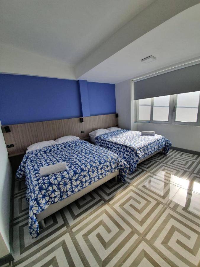 Paris. Hotel Quimbaya