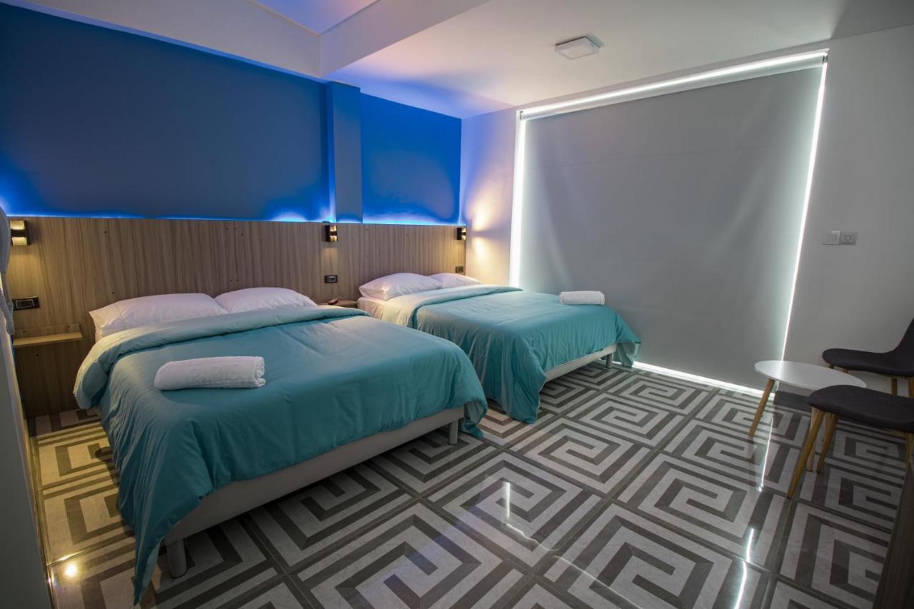 Paris. Hotel 4*